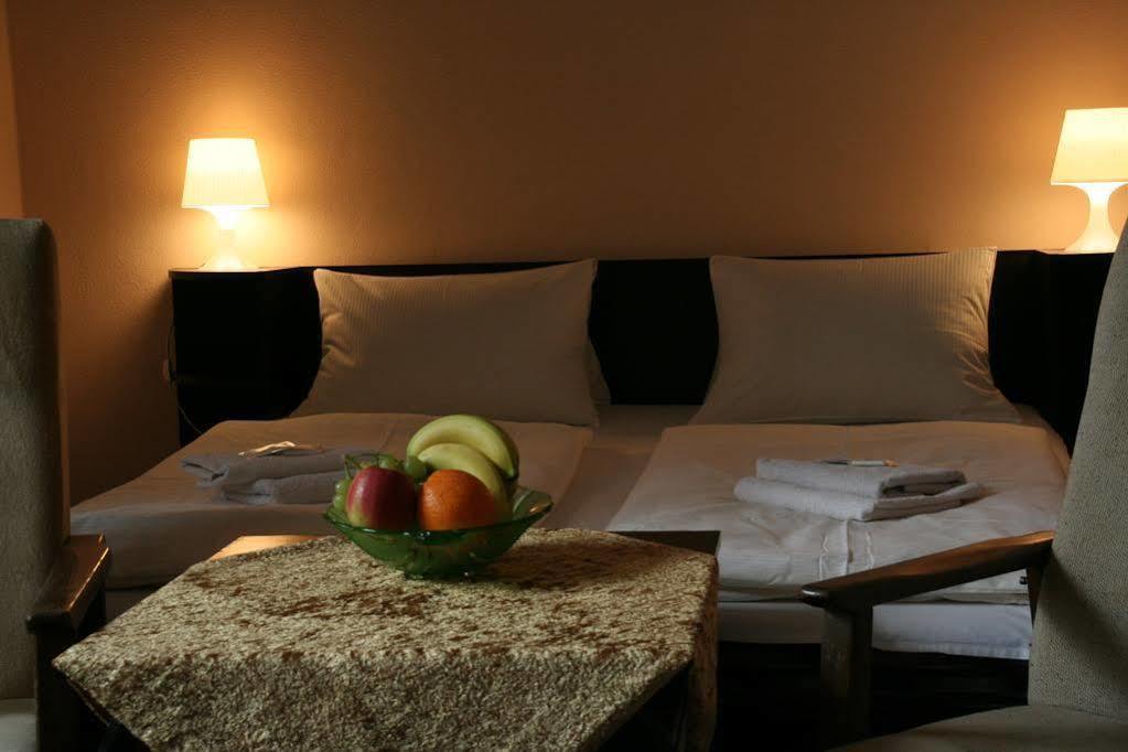 Hotel Bayer Pilzno Zewnętrze zdjęcie