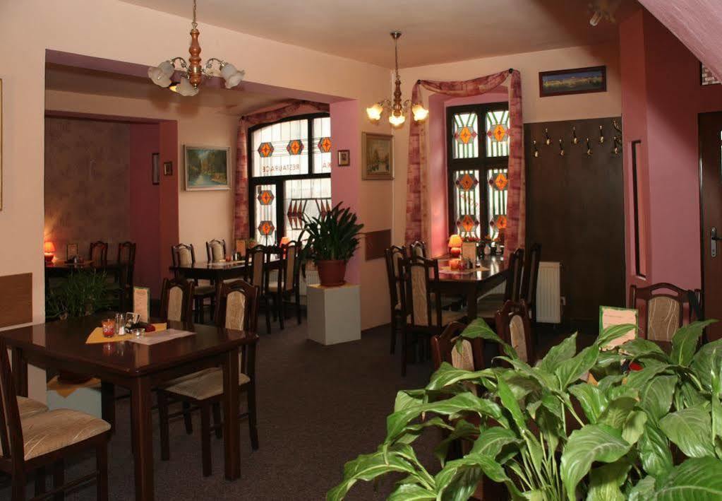 Hotel Bayer Pilzno Zewnętrze zdjęcie