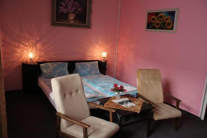 Hotel Bayer Pilzno Zewnętrze zdjęcie