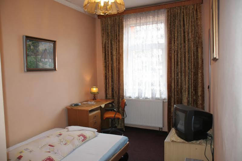 Hotel Bayer Pilzno Zewnętrze zdjęcie