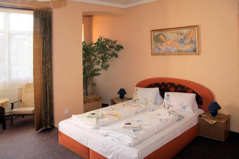 Hotel Bayer Pilzno Zewnętrze zdjęcie